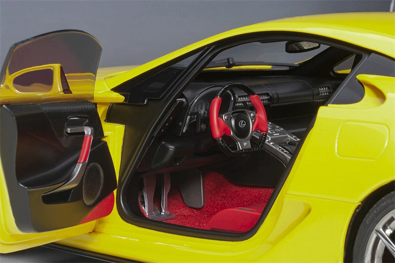 AUTOART LEXUS LFA Car yellow 1:18 DIECAST CAR