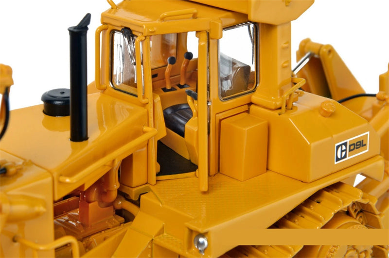 1:48 cat D9L CCM Limited Edition DIECAST Model