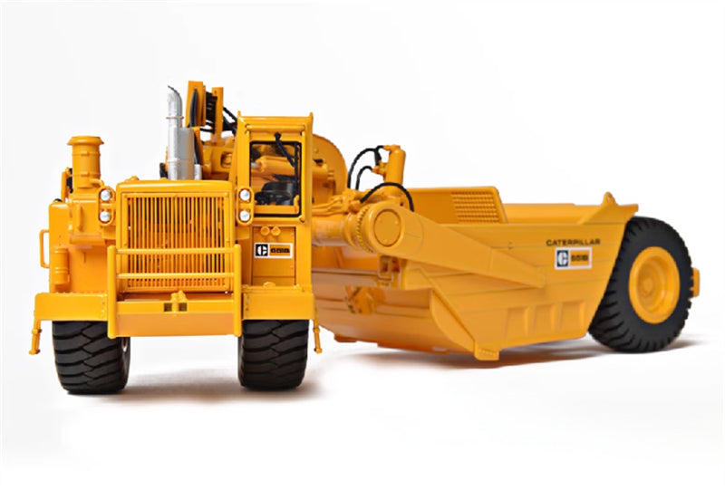 CCM CAT 651B Wheel Tractor Scraper 1:48 Truck Pre-built Model