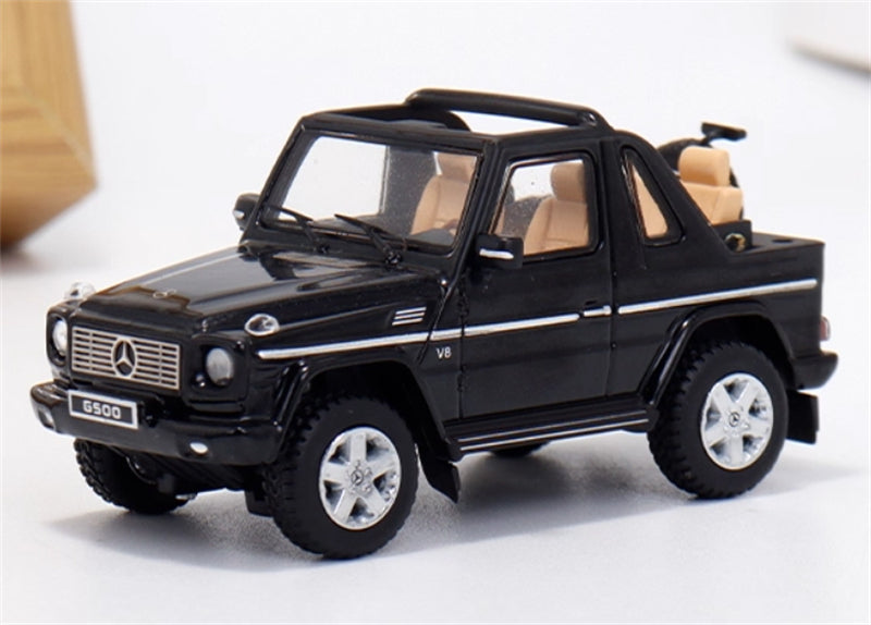 GCD Mercedes benz G500 two-door short-wheelbase convertible off-road with roof comes with 4 tires black LHD 1:64 Car Pre-built Model view1
