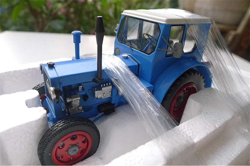 SCHUCO IFA Pionier blau European classical tractor 1:32 Truck Pre-built Model