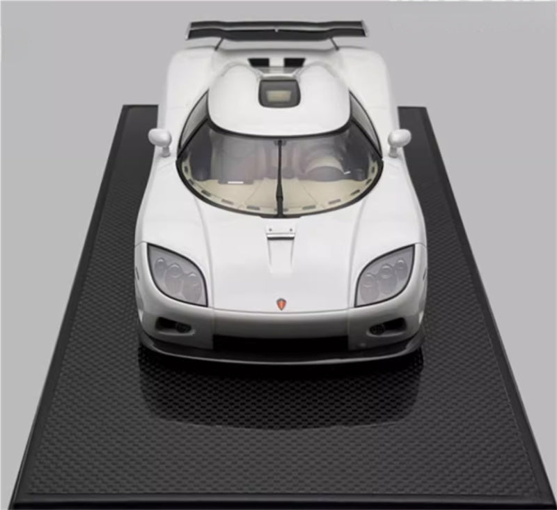 1:18 Koenigsegg CCXR 2010 Pearl White VMB Resin Car Model view3
