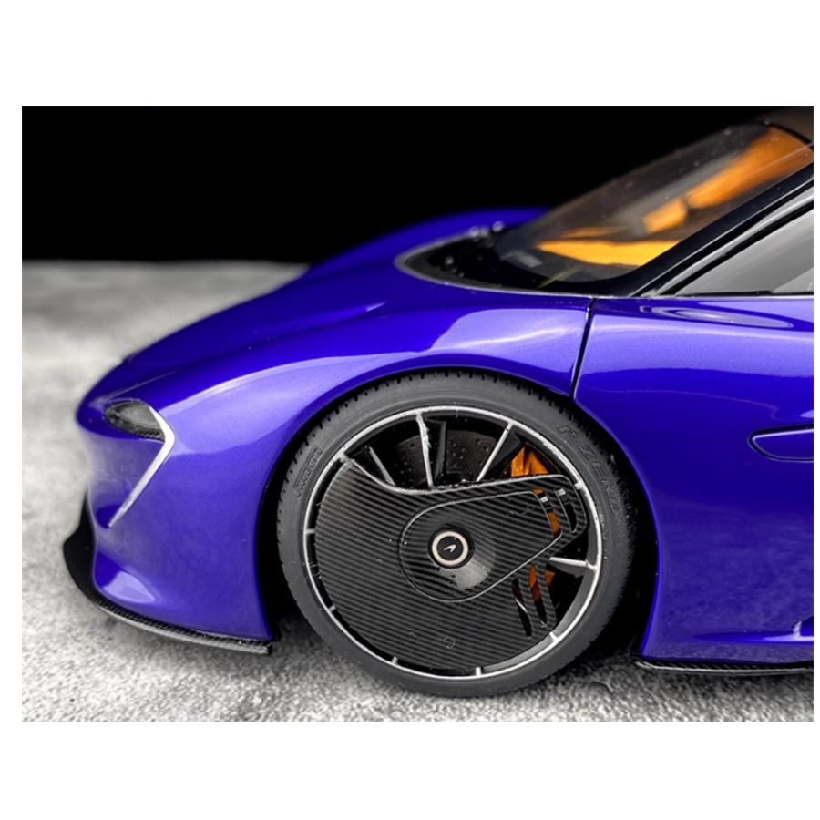 AUTOART MCLAREN SPEEDTAIL Purple 1:18 ABS Car