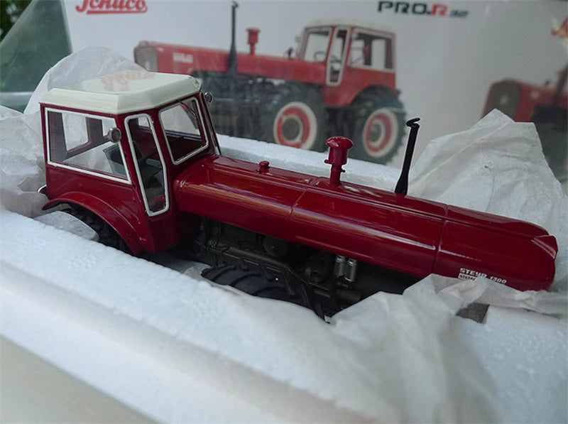 SCHUCO Steyr 1300 tractor wine red 1:32 Truck Pre-built Model