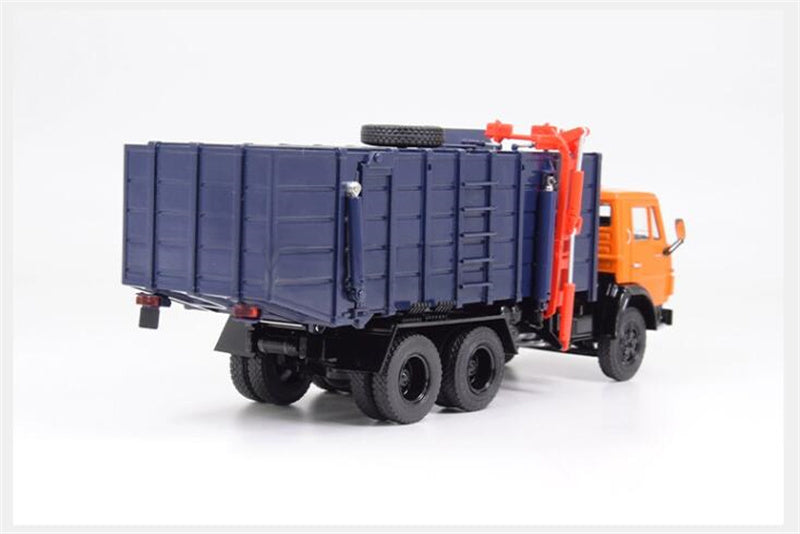 StartScaleModels Russian municipal sanitation self loading Garbage truck KO-415A (53213) 1/43 Truck Pre-built Model