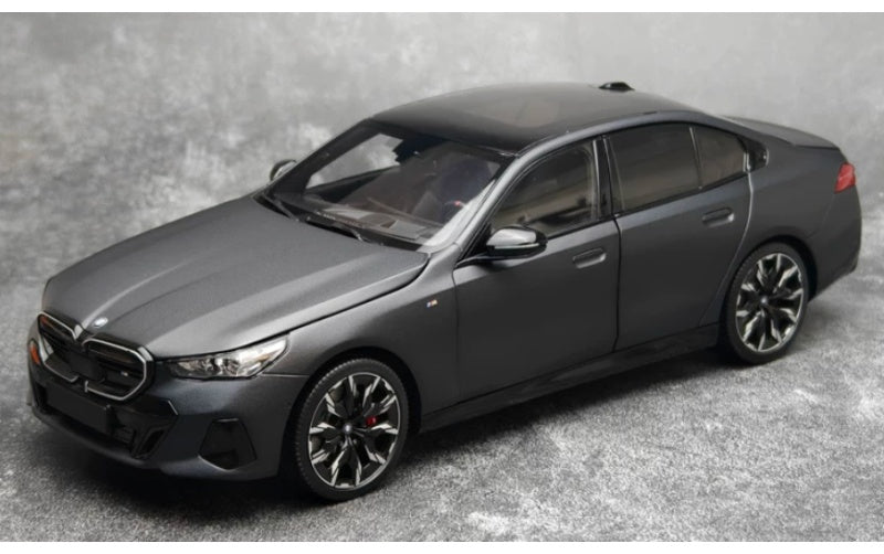 1:18 BMW I5 2023 Gray MINICHAMPS DIECAST Car Model