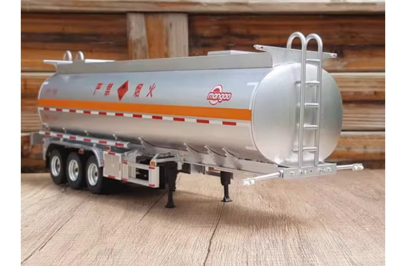 Sinotruk HOWO T7H oil tanker truck White mangao 1:36 Truck Pre-built Airliner Model Display view10