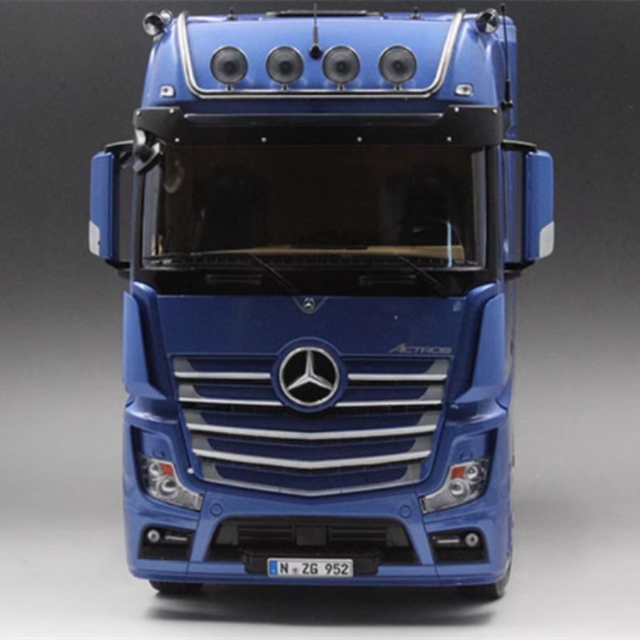 NZG Mercedes Benz ACTROS FH25 GIGASPACE 4X2 Truck Lorry Tractor blue 1:18 DIECAST Truck Lorry