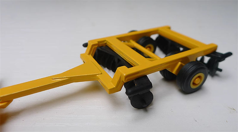 ERTL CASE IH INTERNATIONAL 21456 TRACTOR W/ SHEEPS FOOT & DISC Yellow 1:64 Truck Pre-built Model