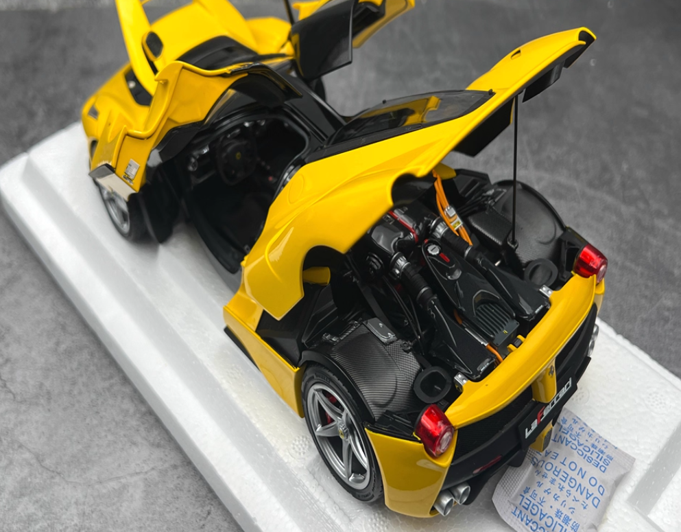 BBR MODELS Ferrari LaFerrari yellow hardtop 1:18 Car Pre-built Model view11