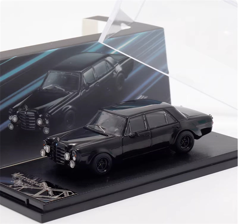 Liberty 64 Mercedes Benz 300SEL AMG W109 black 1:64 Car Pre-built Airliner Model Display view6
