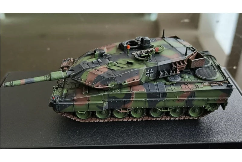 Panzerkampf German Army (Bundeswehr) Leopard 2A5  1:72 NATO Three-tone Camouflage Model