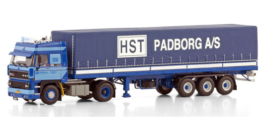 WSI  DAF 3300 SPACE CAB 4X2 CLASSIC CURTAINSIDER TRAILER - 3 AXLE HST Padborg 1:50 Truck Pre-built Model