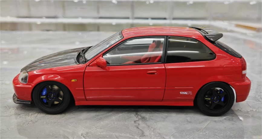 Motorhelix Honda Civic Type R EK9 Milan Red/Carbon Fiber Head Cover Limited Edition 599PCS ONLY 1:18 Car Pre-built Model view6