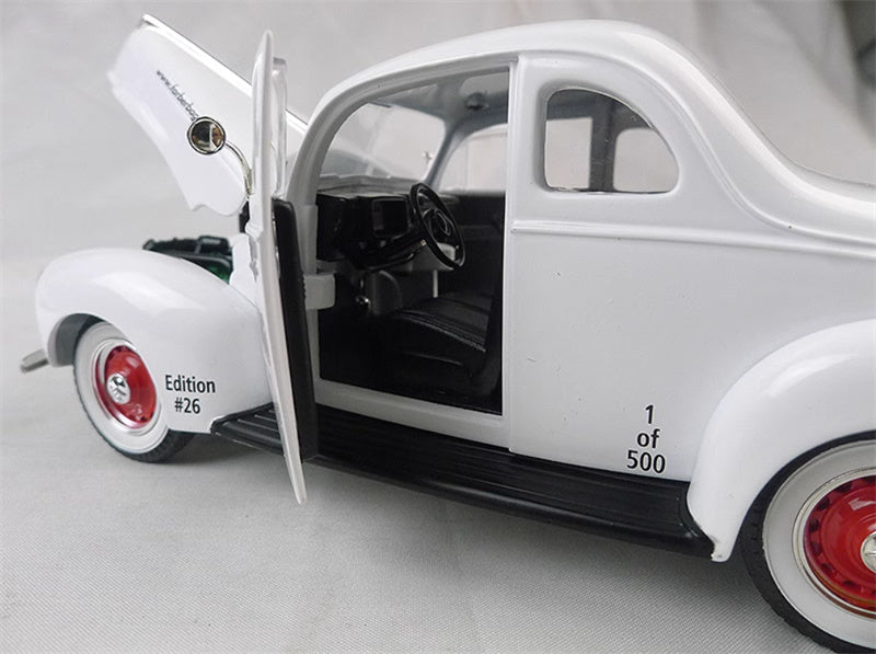 SpecCast Farber Bag 1940d Vintage Car white Limited Edition 500PCS ONLY 1:25 Car Pre-built Model