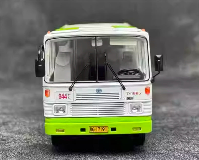 Beijing Public Transport Huanghai DD6111CT Single Machine 944 black wheel Bafangda Payment 1:64 Bus Pre-built Model view6