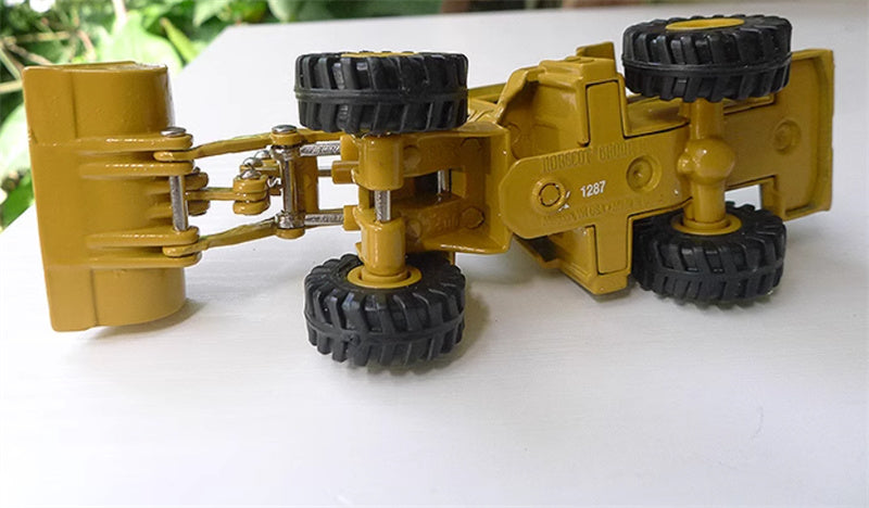 Norscot Cat Gift box set (613C scraper, 950F wheel loader, D6H tracked tractor) yellow 1:64 Truck Pre-built Model