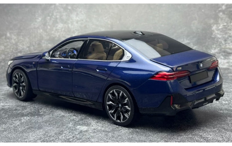 1:18 BMW I5 2023 Blue MINICHAMPS DIECAST Car Model