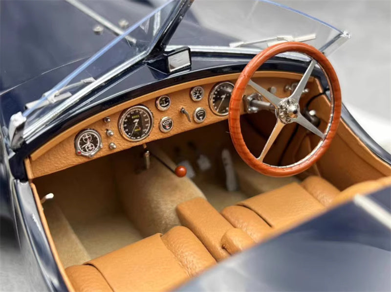 CMC BUGATTI 57SC CORSICA ROADSTER 1938 1:18 Car Pre-built Model view2
