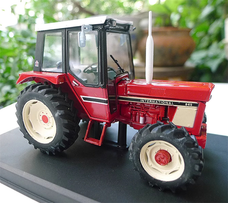 REPLICAGRI CASE IH 845 Agricultural Tractor Red 1:32 Truck Pre-built Model