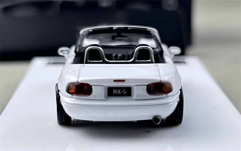1:64 Mazda MX-5 white ATS DIECAST Civil Car Model