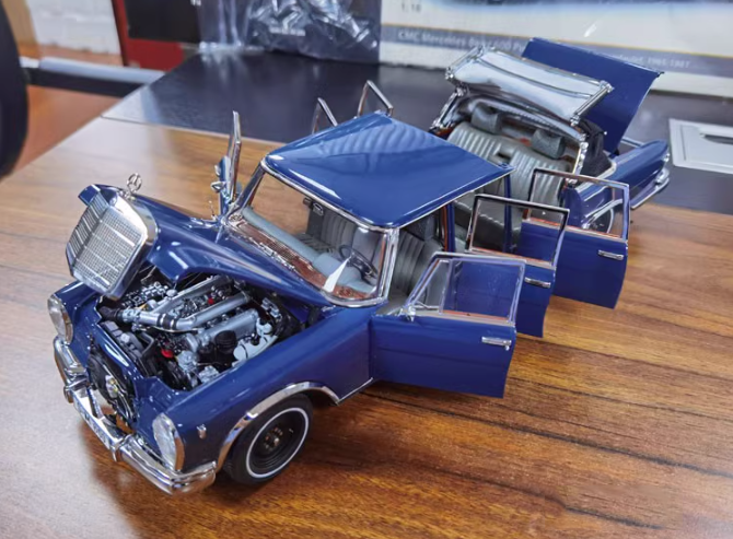 CMC Mercedes Benz 600 Pullman （W 100） blue 1:18car Pre-a Model