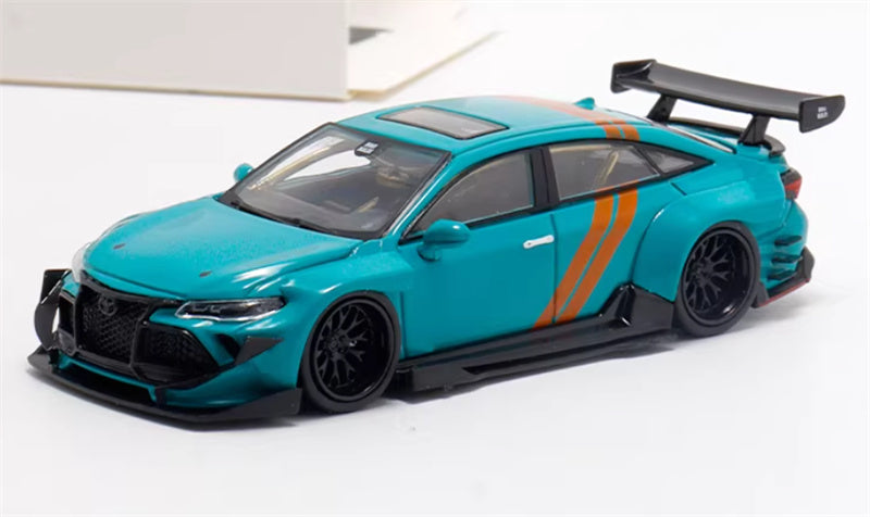 LeManFang Toyota Avalon Mk4 XX50 Wide Body Car green 1:64 Car Pre-built Model view1