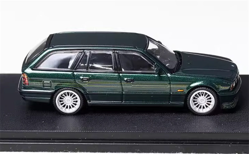 Mortal BMW E34 ALPINA B10 TOURING 5 Series Green Gold Strip Limited Edition 999PCS ONLY 1:64 Car Pre-built Model view3