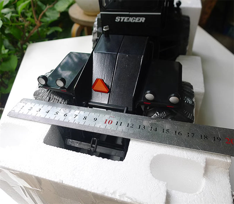 ERTL Wild About Steiger Panther Twisted Waist 8-Wheel Tractor Black Commemorative Edition Limited Edition 2500PCS ONLY 1:16 Truck Pre-built Model