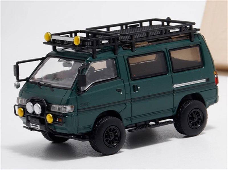Autobots Models Mitsubishi Delica 3rd Generation Wagon 4X4 Off Road Modified Edition Green w/ accessories 1:64 Car Pre-built Model view7