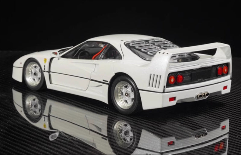 KYOSHO  Ferrari F40 LM Pearl White Limited Edition 1:18 Car Pre-a Model