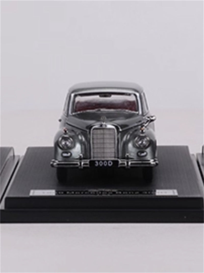 GFCC Mercedes Benz 300D 1959 classic car Metallic Green LHD 1:64 car Pre-built Model view7