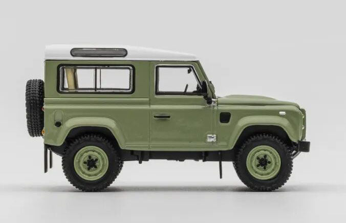 1:64 AR Box Land Rover Defender 90 Heritage 2015 Green Diecast Model