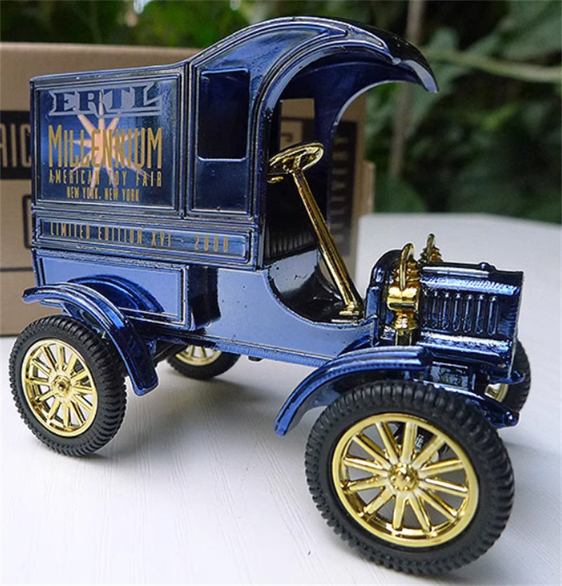 ERTL d Delivery 1905 Chrome Blue Commemorative Edition 1:43 Car Pre-built Model