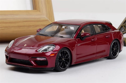 Liberty 64 Porsche Panamera Turbo S amethyst w/ Figure and wheels 1:64 Car Pre-built Airliner Model Display view1
