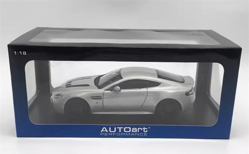 AUTOART Aston Martin V12 Vantage S 2015 Silver 1:18 Car Pre-built Model view11