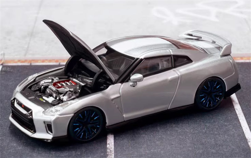 MOTORHELIX Nissan GT-R R35 50th Anniversary Edition Silver Limited Edition 999PCS ONLY 1:64 Car Pre-built Model view7