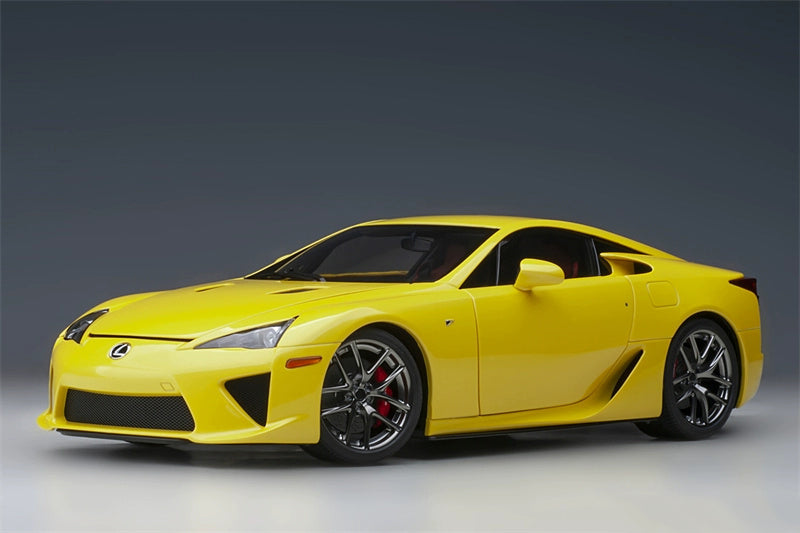 AUTOART LEXUS LFA Car yellow 1:18 DIECAST CAR