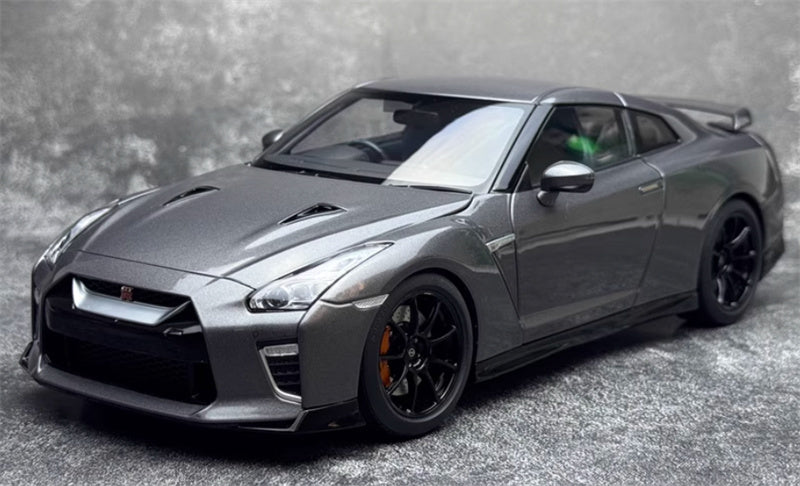 MOTORHELIX Nissan GT-R R35 T-Spec grey fully open 1:18 Car Pre-built Model view1