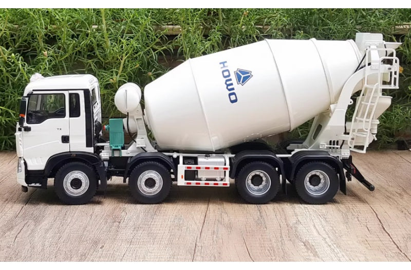 Sinotruk HOWO 8x4 TX Mixer Truck 1:24 Truck Pre-built Airliner Model Display view5