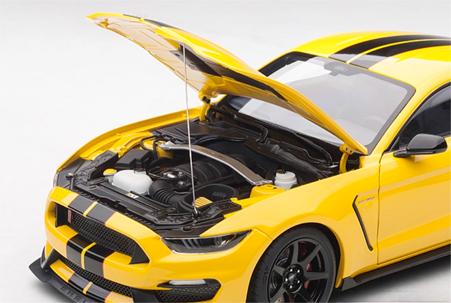 AUTOART Ford GT350R Mustang Yellow 1:18 Car Pre-built Model view7