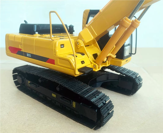 XGMA XG836 New Excavator 1:35 Truck Pre-built Model