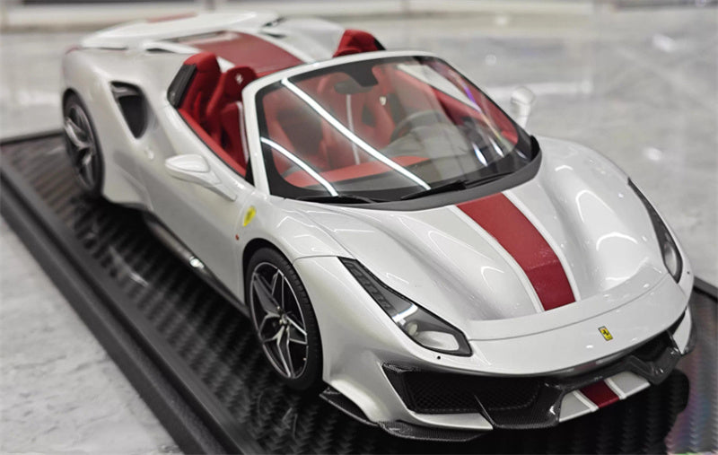 BBR MODELS FERRARI 488 Pista Spider convertible Silver calipers Carbon fiber base Limited Edition 28PCS ONLY 1:18 Car Pre-built Model view6