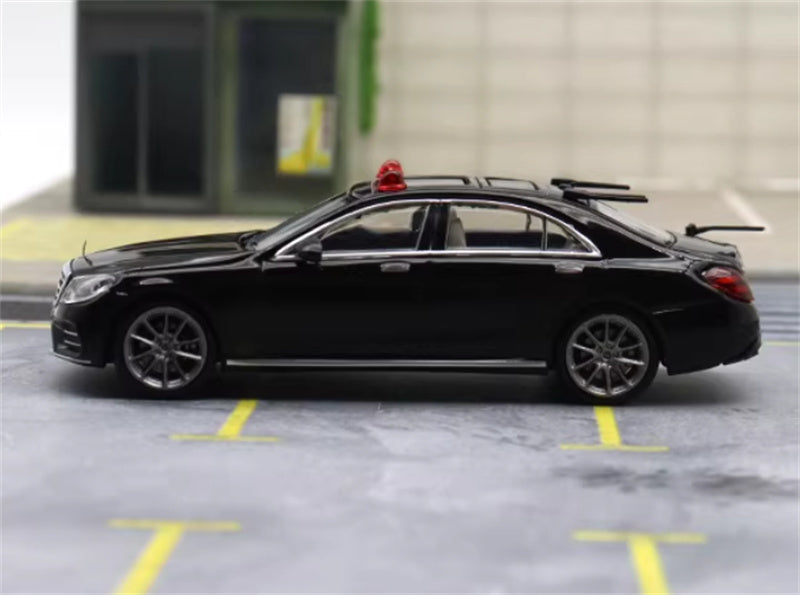 Master Mercedes Benz S-Class S450 W222 Double light version police car 1:64 Car Pre-built Airliner Model Display view3