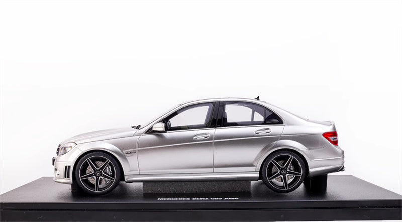 GT SPIRIT Mercedes Benz C63 AMG silver Limited Edition 1:18 Car Pre-built Model view5