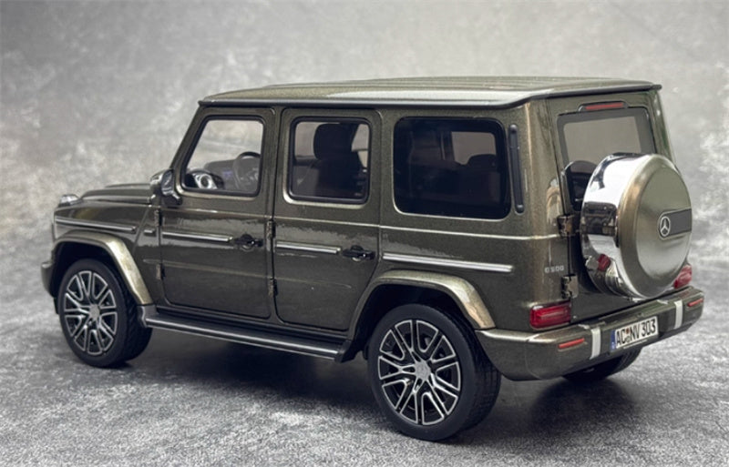 NOREV 2024 Mercedes Benz G500 G-Class off-road olive drab 1:18 Car Pre-built Model view5