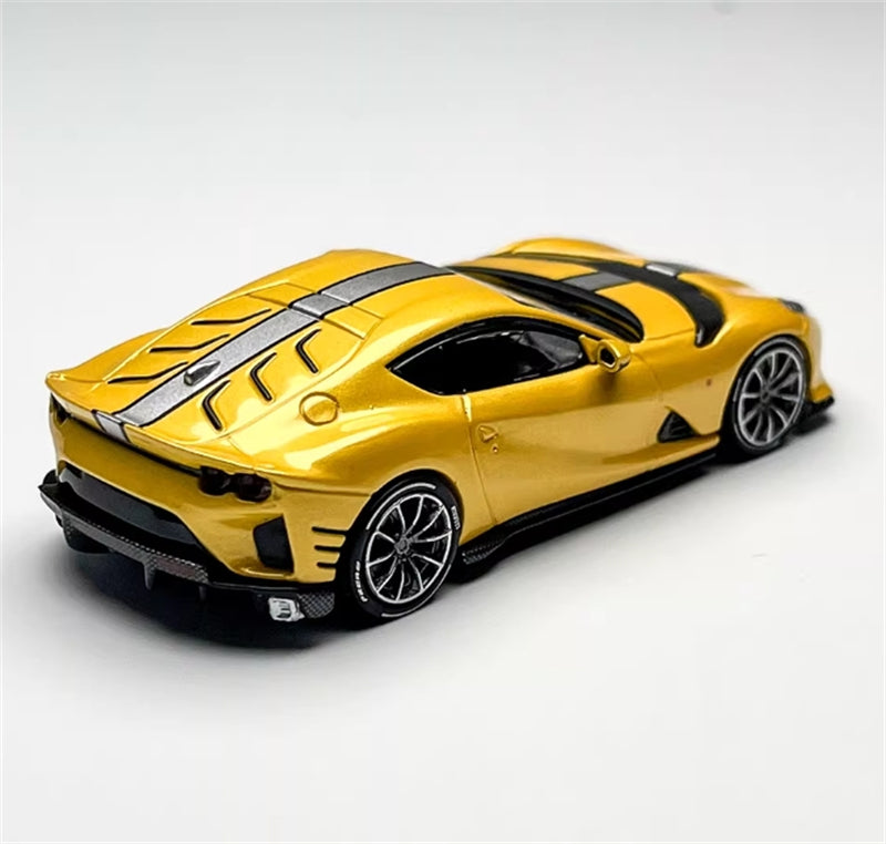 TOC Ferrari FE812C Coupe Sports GIALLO TRIPLO STRATO 1:64 Car Pre-built Model