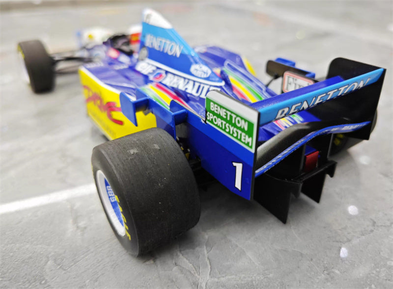 MINICHAMPS Benetton Renault B195 Michael Winner French GP 1995 Limited Edition 1:18 Car Pre-built Model view3