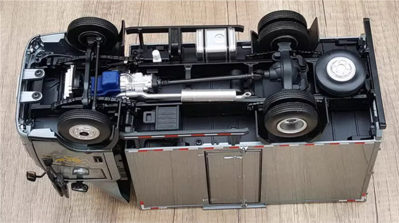 Sinotruk HOMAN M3 Light Truck grey 1:24 Truck Pre-built Model