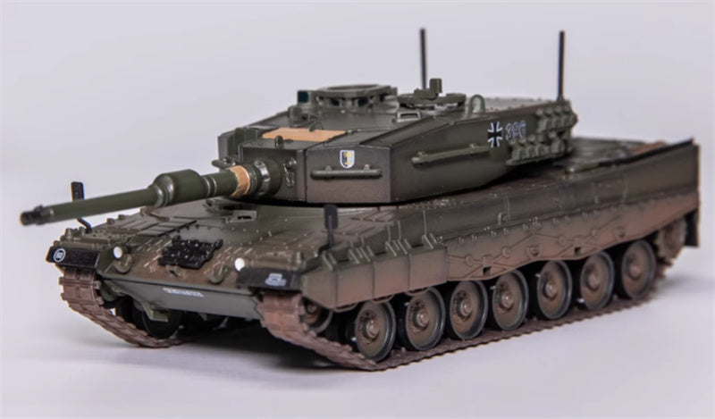 PANZERKAMPF German LEOPARD 2A4 BATTLE TANK Pure green coating 1:72 Tank Pre-built Model